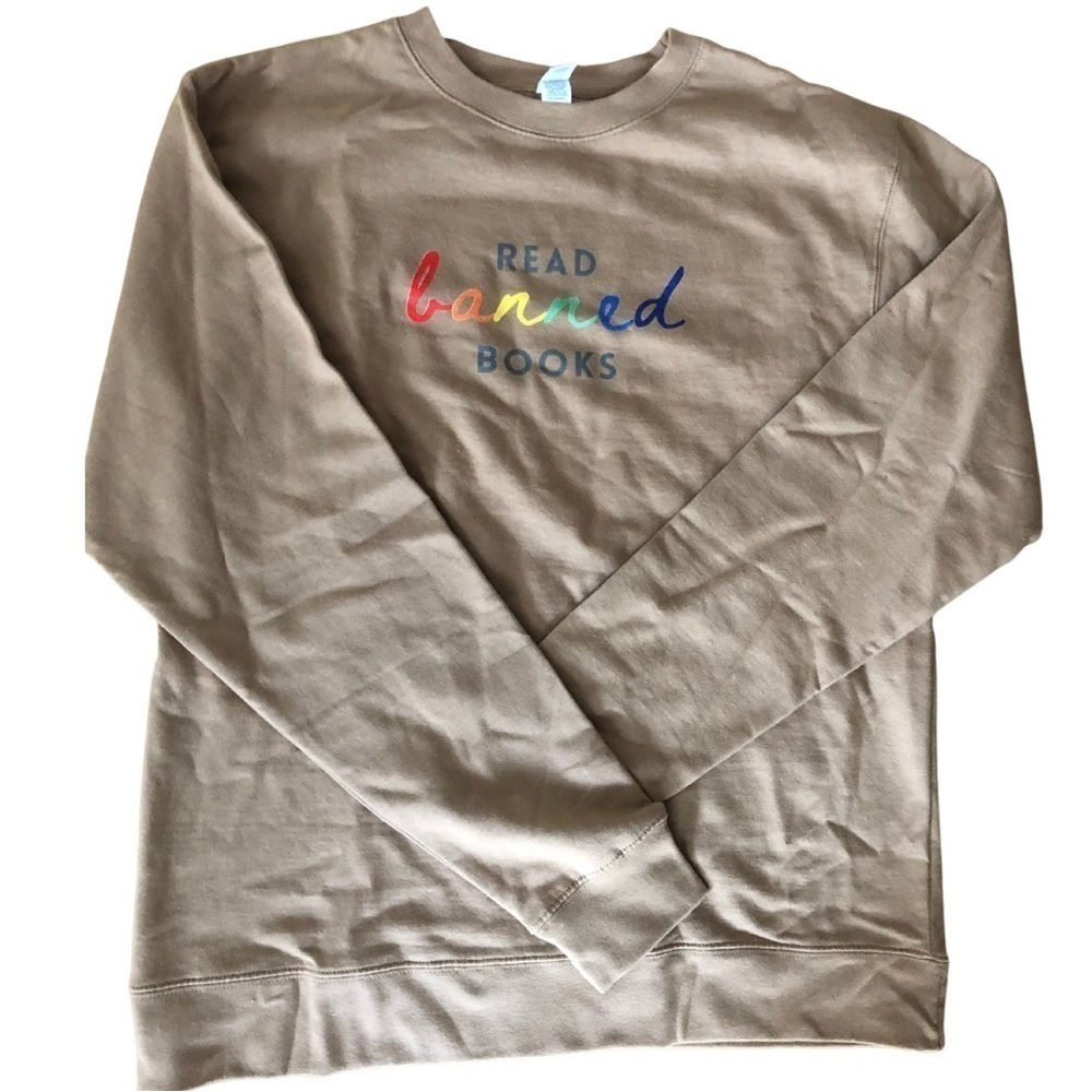New Custom ‘Read Banned Books’ Sweatshirt Adult Sz Medium. - Picture 2 of 4